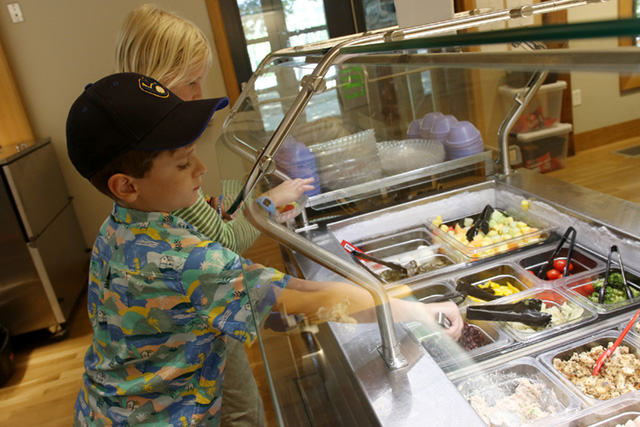 BDS Coolidge Lunch 2 09.08.22Scoop Student illustration of a car